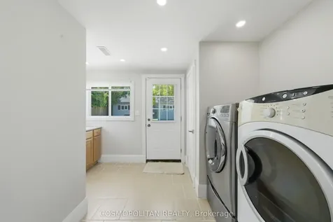 82 Stoney Brook Drive Hamilton ON L8G 3V6