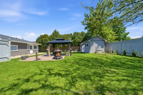 82 Stoney Brook Drive Hamilton ON L8G 3V6