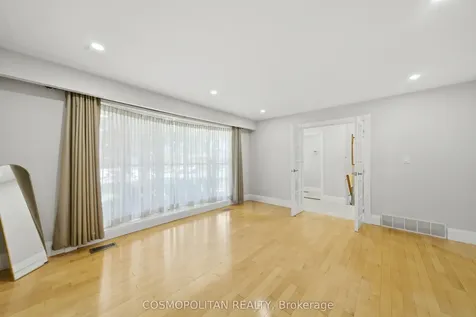 82 Stoney Brook Drive Hamilton ON L8G 3V6