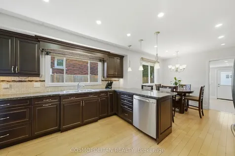82 Stoney Brook Drive Hamilton ON L8G 3V6