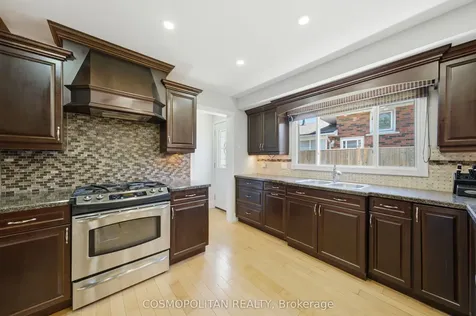 82 Stoney Brook Drive Hamilton ON L8G 3V6
