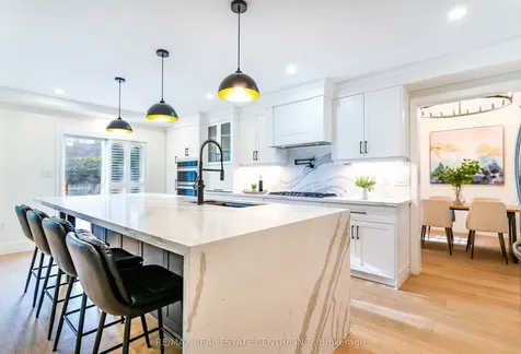 2 Orvieto Court Hamilton ON L8E 5W1