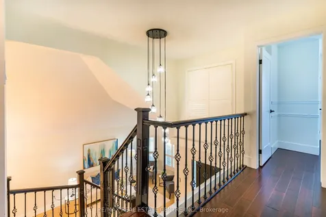 2 Orvieto Court Hamilton ON L8E 5W1