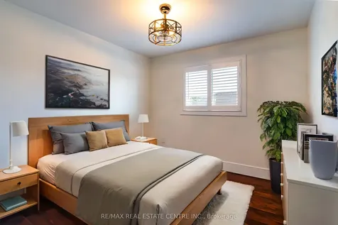 2 Orvieto Court Hamilton ON L8E 5W1