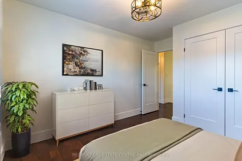 2 Orvieto Court Hamilton ON L8E 5W1