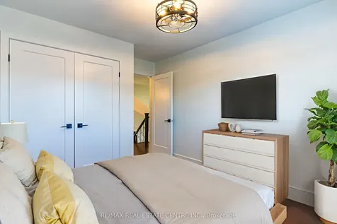 2 Orvieto Court Hamilton ON L8E 5W1