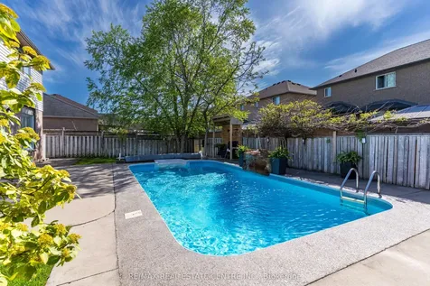 2 Orvieto Court Hamilton ON L8E 5W1