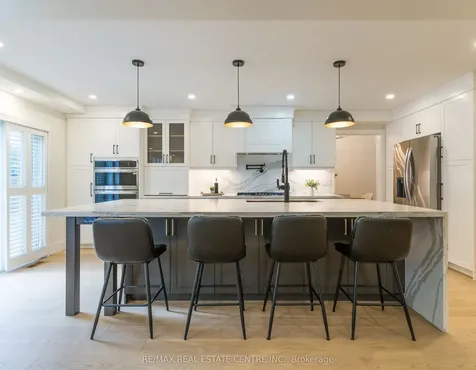 2 Orvieto Court Hamilton ON L8E 5W1