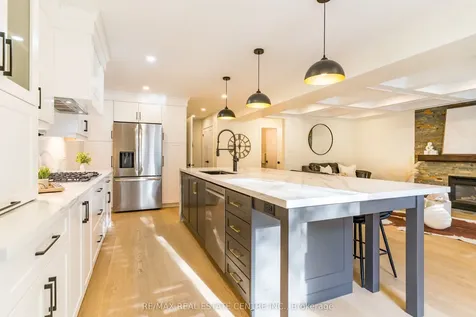 2 Orvieto Court Hamilton ON L8E 5W1