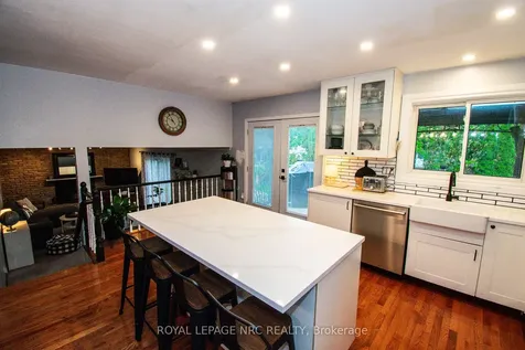 11 Sheldonbury Court St. Catharines ON L2N 6G8