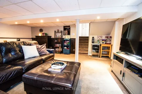 11 Sheldonbury Court St. Catharines ON L2N 6G8