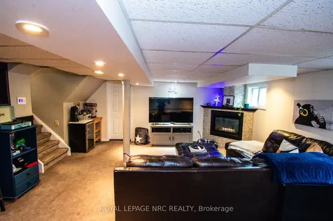 11 Sheldonbury Court St. Catharines ON L2N 6G8