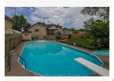 11 Sheldonbury Court St. Catharines ON L2N 6G8