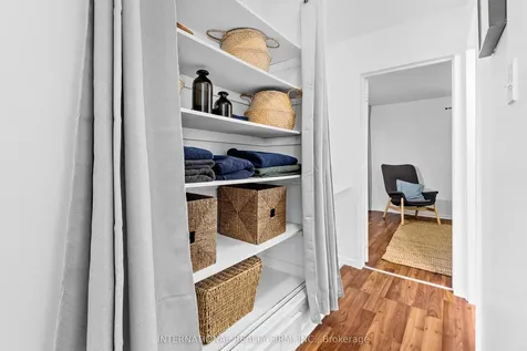 116 Mcclintock Way Kanata ON K2L 2A4