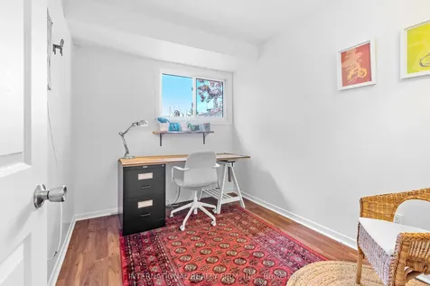116 Mcclintock Way Kanata ON K2L 2A4