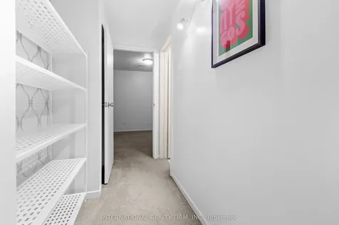 116 Mcclintock Way Kanata ON K2L 2A4