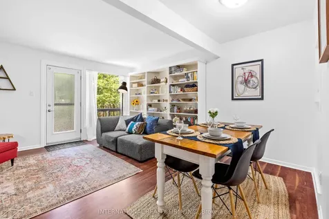 116 Mcclintock Way Kanata ON K2L 2A4