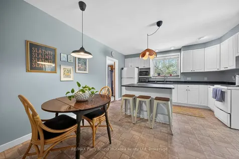 516 High Street W Georgian Bay ON P0C 1H0