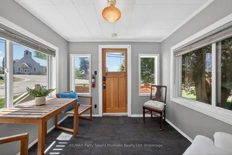 516 High Street W Georgian Bay ON P0C 1H0