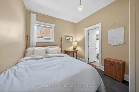 516 High Street W Georgian Bay ON P0C 1H0