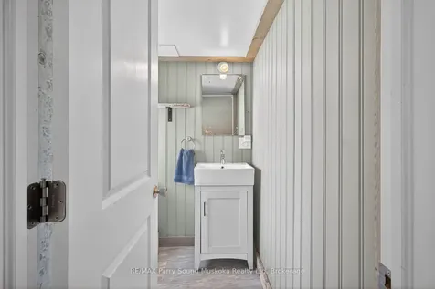 516 High Street W Georgian Bay ON P0C 1H0