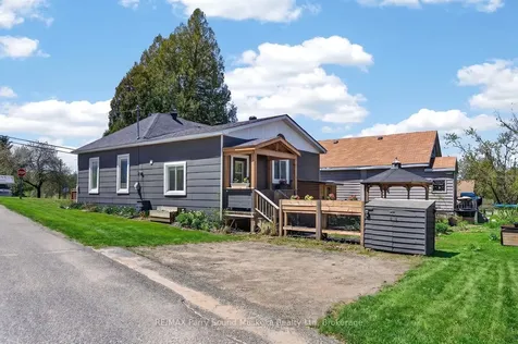 516 High Street W Georgian Bay ON P0C 1H0