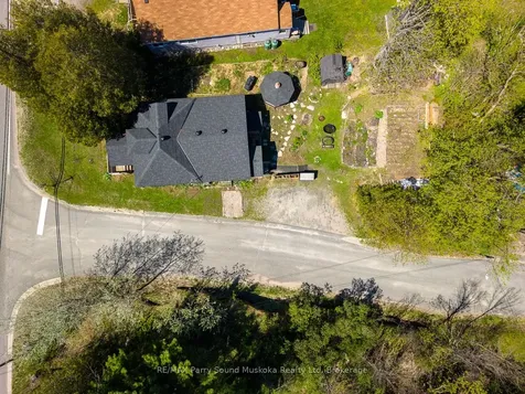 516 High Street W Georgian Bay ON P0C 1H0