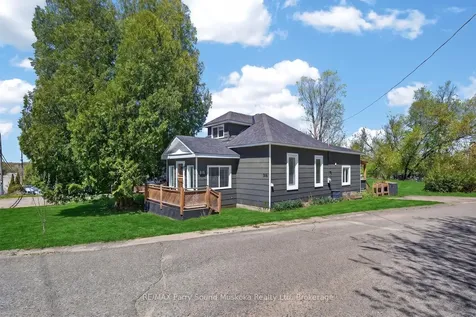 516 High Street W Georgian Bay ON P0C 1H0