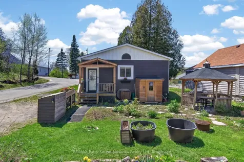 516 High Street W Georgian Bay ON P0C 1H0
