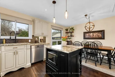 20 Casablanca Boulevard Grimsby ON L3M 3Z1