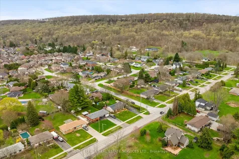 20 Casablanca Boulevard Grimsby ON L3M 3Z1