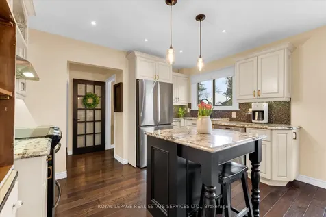 20 Casablanca Boulevard Grimsby ON L3M 3Z1