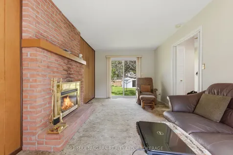 6609 Leawood Court Niagara Falls ON L2G 2R1
