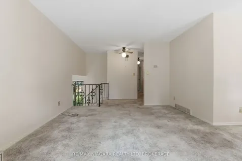 6609 Leawood Court Niagara Falls ON L2G 2R1