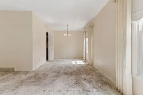 6609 Leawood Court Niagara Falls ON L2G 2R1