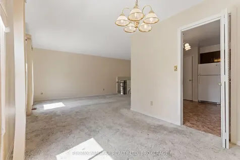 6609 Leawood Court Niagara Falls ON L2G 2R1