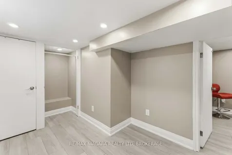 77 Semley Avenue Welland ON L3C 1X5