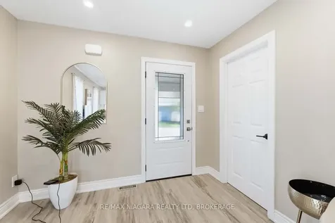 77 Semley Avenue Welland ON L3C 1X5