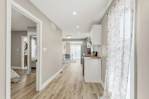 77 Semley Avenue Welland ON L3C 1X5