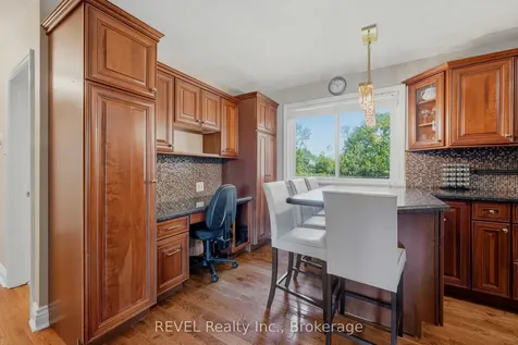 7484 Merritt Avenue Niagara Falls ON L2G 5C5