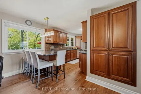 7484 Merritt Avenue Niagara Falls ON L2G 5C5