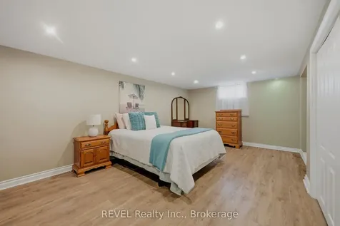7484 Merritt Avenue Niagara Falls ON L2G 5C5