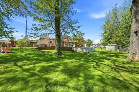 7484 Merritt Avenue Niagara Falls ON L2G 5C5