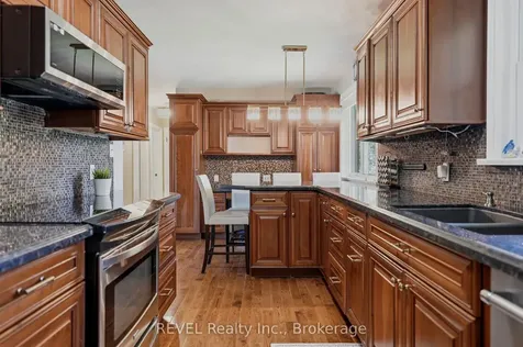 7484 Merritt Avenue Niagara Falls ON L2G 5C5