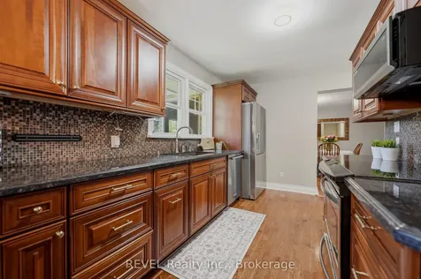 7484 Merritt Avenue Niagara Falls ON L2G 5C5