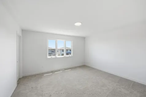 1351 Woodfield Crescent Kingston ON K7P 0T3