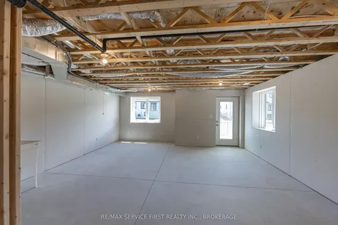 1351 Woodfield Crescent Kingston ON K7P 0T3