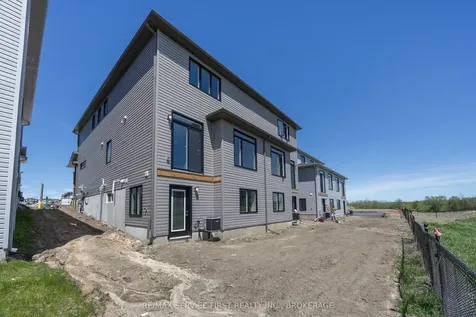 1351 Woodfield Crescent Kingston ON K7P 0T3