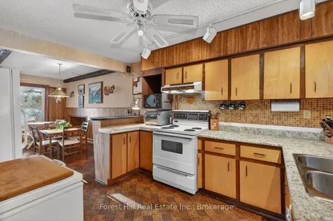 136 Rock Point Road Kearney ON P0A 1M0