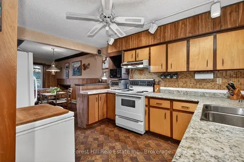 136 Rock Point Road Kearney ON P0A 1M0